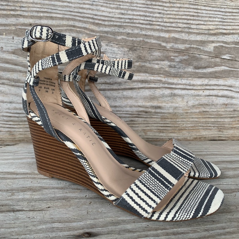 Kelly and Katie open toe wedge sandals size 6